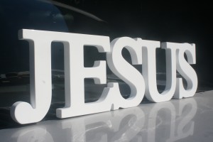 jesus-nome-com-12cm-de-altura-1-ano